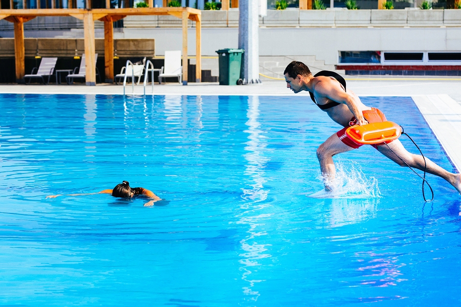 Preventing Public Swimming Pool Accidents in KC This Summer